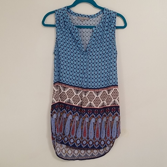 Daniel Rainn Tops - Daniel Rainn Blue Print Sleeveless Top in Size PM